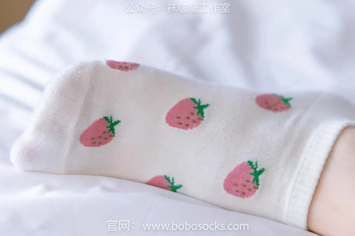 [BoBoSocks袜啵啵]NO.127 稚予-麦昆板鞋、两双自然穿旧棉袜、裸足 [139P]插图